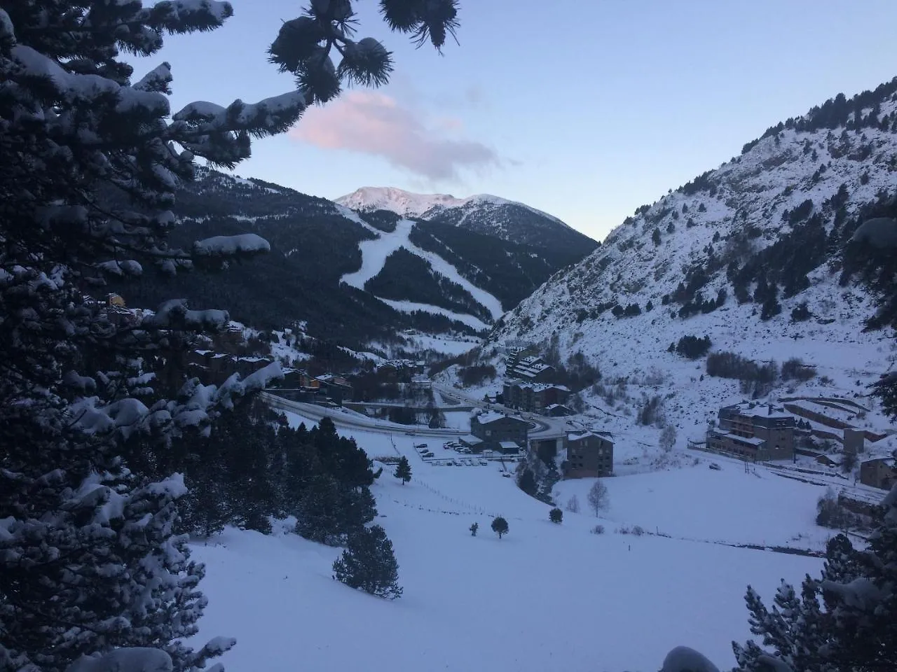 Hotel Roc De St Miquel & Apartment Soldeu 2*,  Andorra